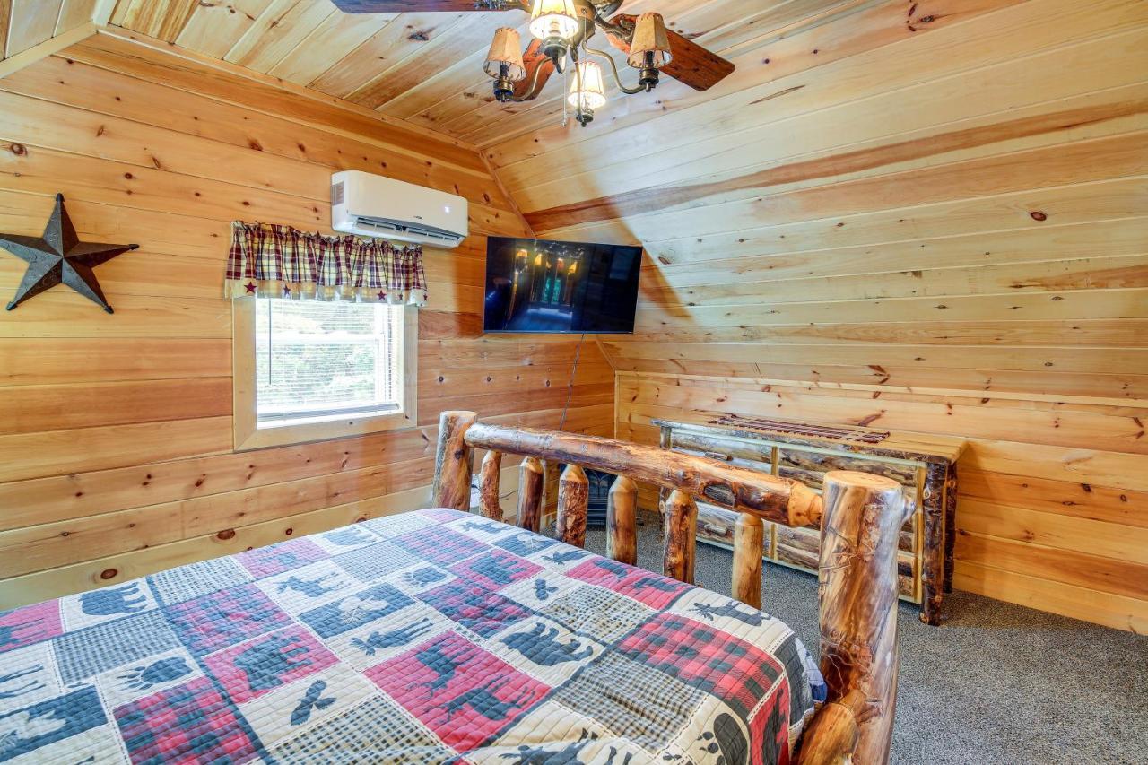 Sevierville Cabin With Wraparound Deck And Lake Access Exterior foto