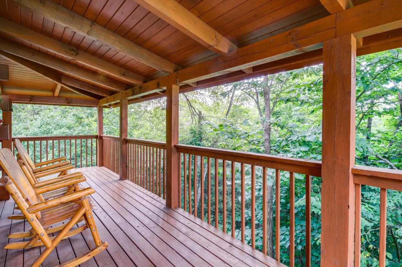 Sevierville Cabin With Wraparound Deck And Lake Access Exterior foto